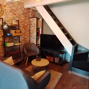  Hébergement de vacances Blanche, Maison De Bourg Pleine De Charme