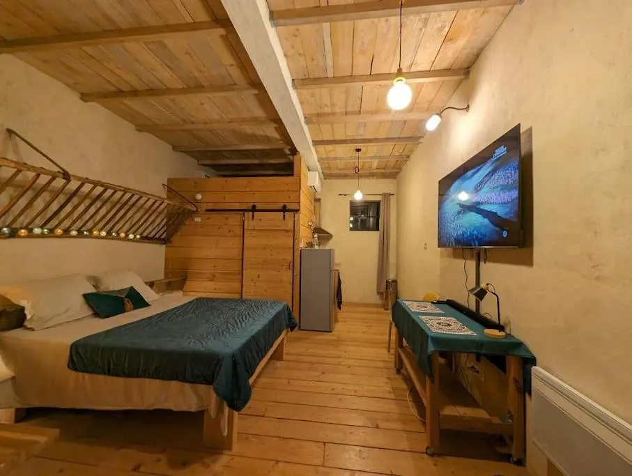 Logement - Studio Independant A Perouges