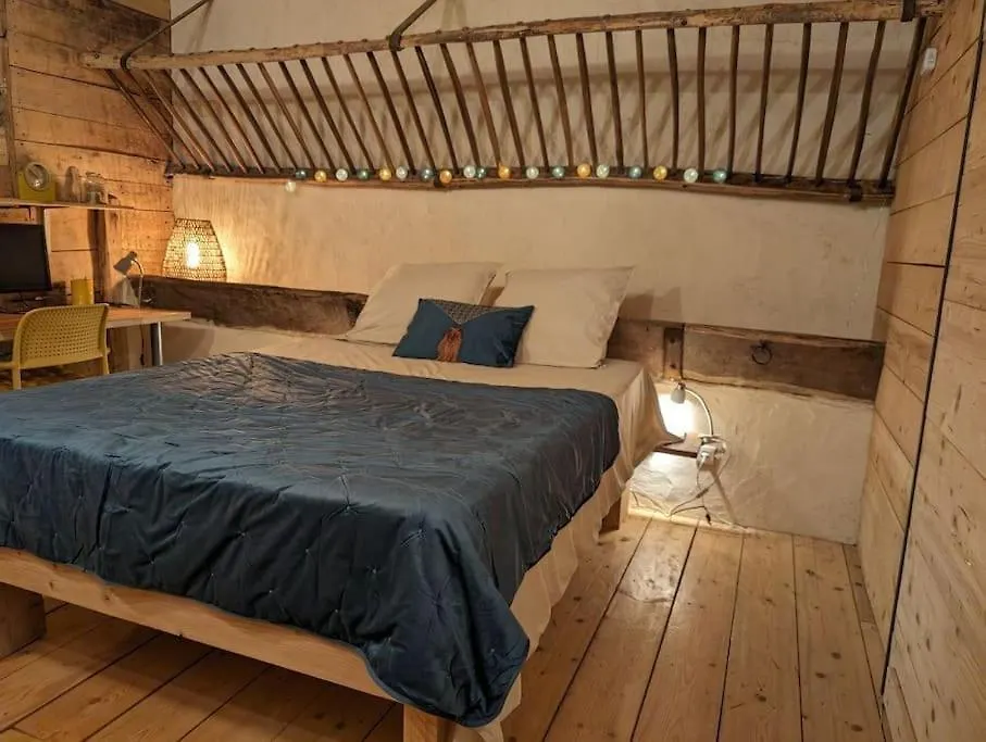 Logement - Studio Independant A Perouges France
